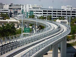 MIA Mover, photo by Odebretch USA - click to enlarge